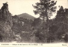 CPA L'Esterel Obelisque du Mal Infernet et Roc de l'Eveque 