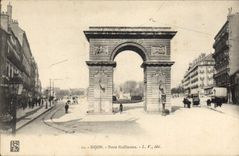 CPA Dijon Porte Guillaume L V 