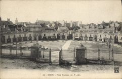 CPA Dijon Place d'Armes L V 