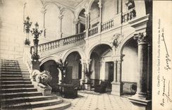 CPA Cote d'Or Le Grand Escalier du Chateau de Brochon Lion