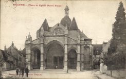 CPA Beaune Place et Eglise Notre Dame 