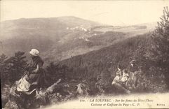 CPA La Louvesc Sur les flanes du Mont Choix Costume et Coiffure du Pays C P 