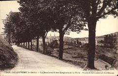 CPA La Louvesc Ardeche Le Boulevard des Elegants et la Ville Route de Lamastre et St Felicien 