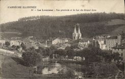 CPA L'Ardeche Illustree La Louvesc vue Generale et le Lac du Grand Lieu 
