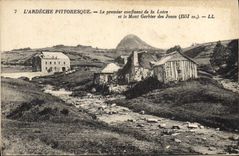CPA L'Ardeche Pittoresque Le premier confluent de la Loire et le Mont Gerbier des Joncs (1551 m)
