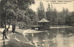 CPA Paris Buttes Chaumont Le Kiosque et le Lac