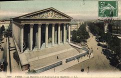 CPA Paris La Madeleine et le Boulevard de la Madeleine