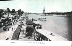 CPA Paris La Seine au Point du Jour Tour Eiffel Peniche Bateau