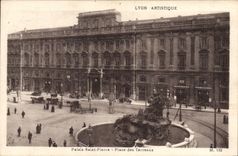 CPA Lyon Artistique Palais Saint Pierre Place des Terreaux