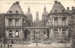 CPA Lyon Facade de L'Hotel de Ville place de la Comedie