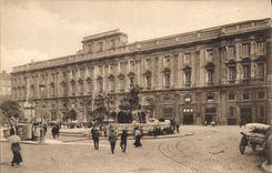 CPA Lyon La Place des Terreaux et le Palais des Arts