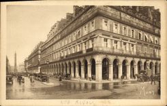 CPA Paris A l'angle des rues de Castiglione et de Rivoli