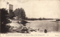 CPA Villeneuve les Avignon Les Bords du Rhone et Tour Philippe le Bel