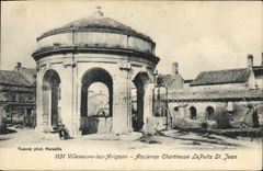 CPA Villeneuve les Avignon Ancienne Chartreuse Le Puits St Jean