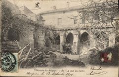 CPA Villeneuve les Avignon La cour du cloitre