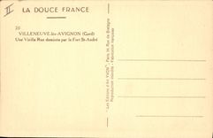 CPA Villeneuve les Avignon (Gard) Une Vieille Rue dominee par le Fort St Andre