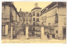 Tonnerre CPA La caisse d'epargne (ancien Hotel d'Uzes) construit par les comtes de Tonnerre de la famille de Husson
