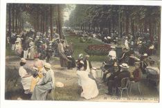 Vichy CPA Un coin du parc