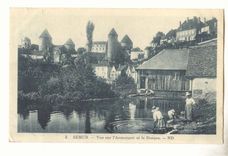 Semur CPA Vue sur l'Armacon et le donjon