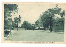 Chaumont CPA Place de la Gare et le monument aux enfants de la Haute Marne