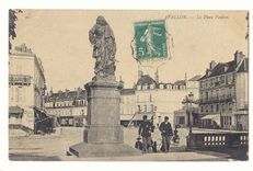 Avallon CPA La place Vauban