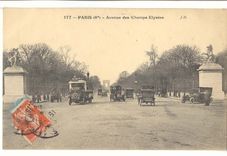 Paris (8eme) CPA Avenue des Champs Elysees