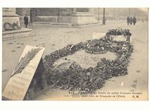 Paris (8eme) CPA La tombe du soldat inconnu sous l'arc de triomphe de l'etoile