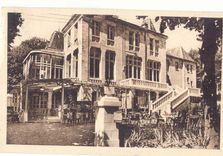 Bourbon l'Archambaut CPA le casino