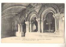 Vezelay CPA Basilique de la MAdeleine Ancienne salle capitulaire rue du Cloitre (12eme)