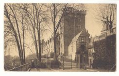 Pau CPA Le chateau vu du boulevard des Pyrenees
