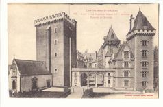 Pau CPA Le chateau Henri IV Donjon Facade et entree